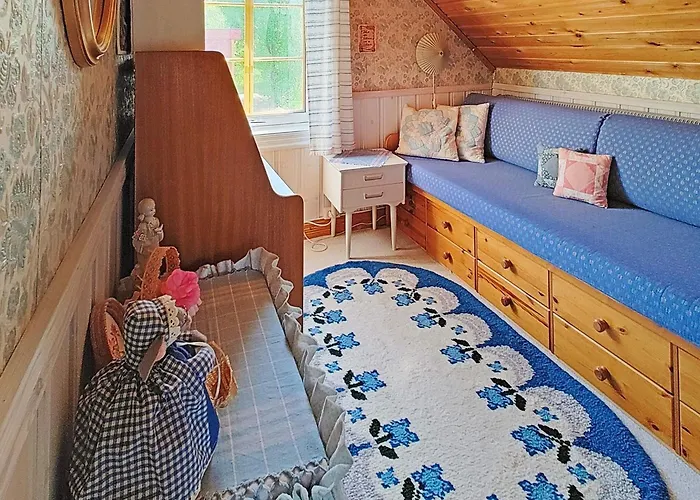 6 Person In Kviby-by Traum * Kviby